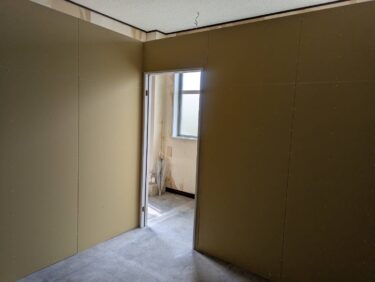 大使館・領事館職員の住居におけるカビ被害と解決策